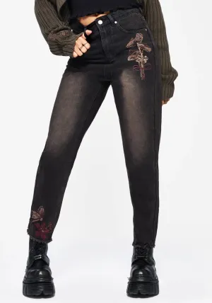 Sporty Look Valeria Floral Moth Embroidered Mom Jeans