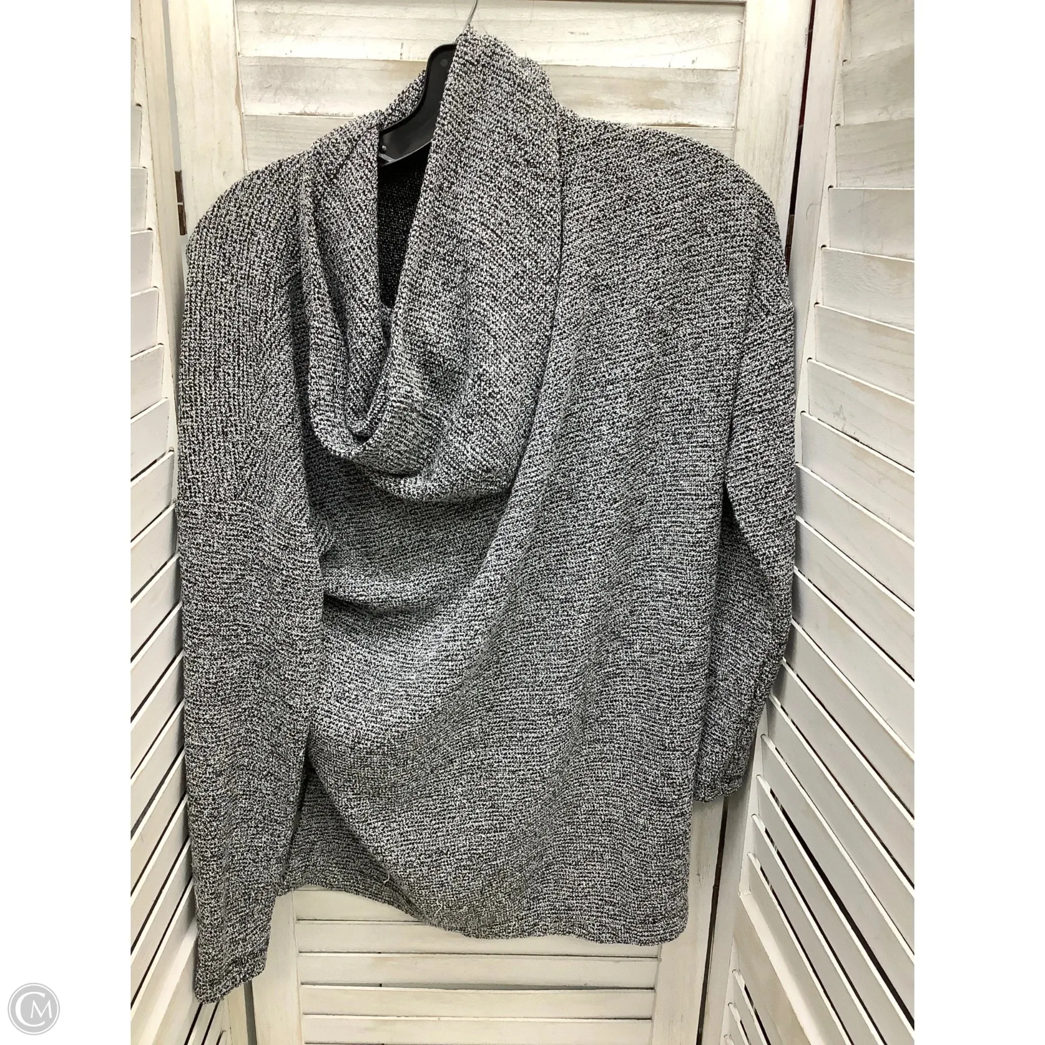 Sweatshirt Hoodie By Lou And Grey In Grey, Size: S Regal Glow Timeless Look