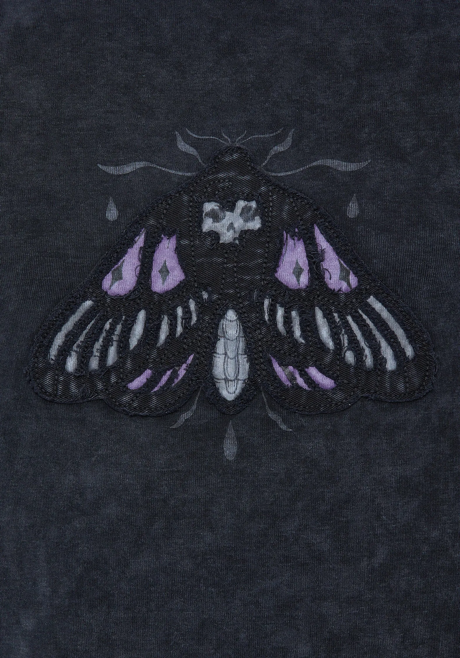 Summertime Cotton Moth Applique T-Shirt Breathable Yarn Composition