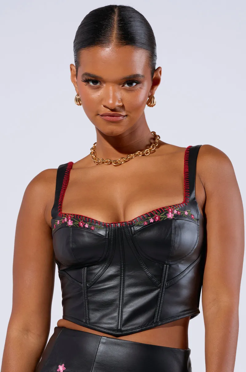 BACK IT UP EMBROIDERED CORSET Dimension - appropriate mid - end