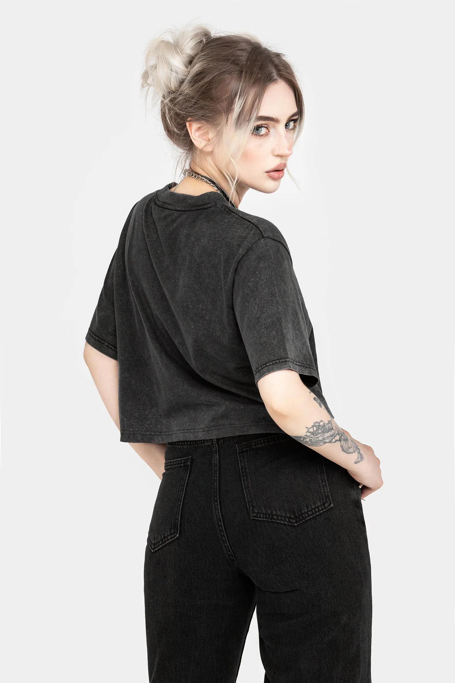 Practical Design Side Vent Design Folklore Boxy Crop T-shirt
