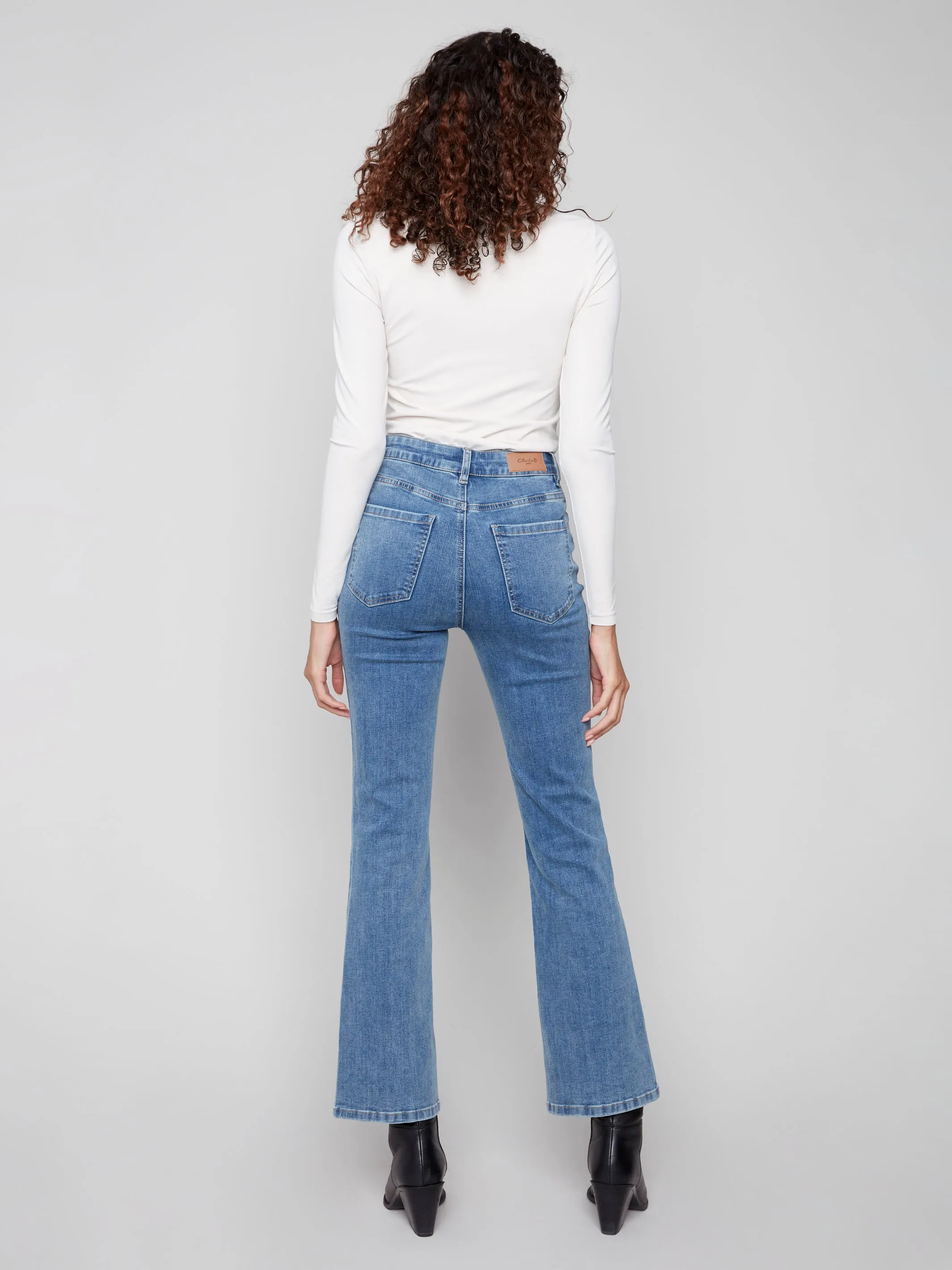 Comfortable Outfit Evening Stroll Athlete Fit Celine Flare Leg Jeans - Medium Blue