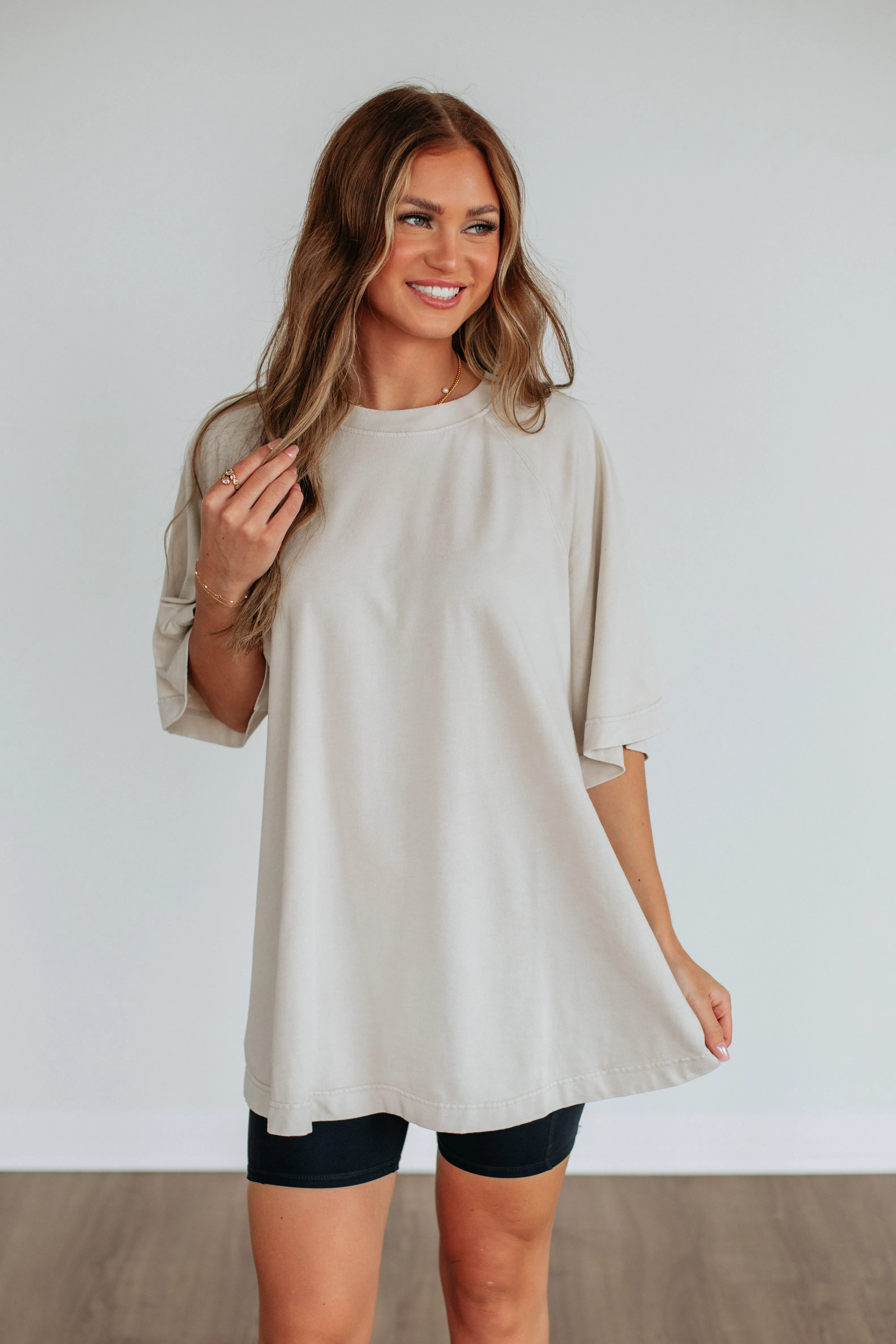 Skylen Oversized Tee - Natural Stylish and Easygoing