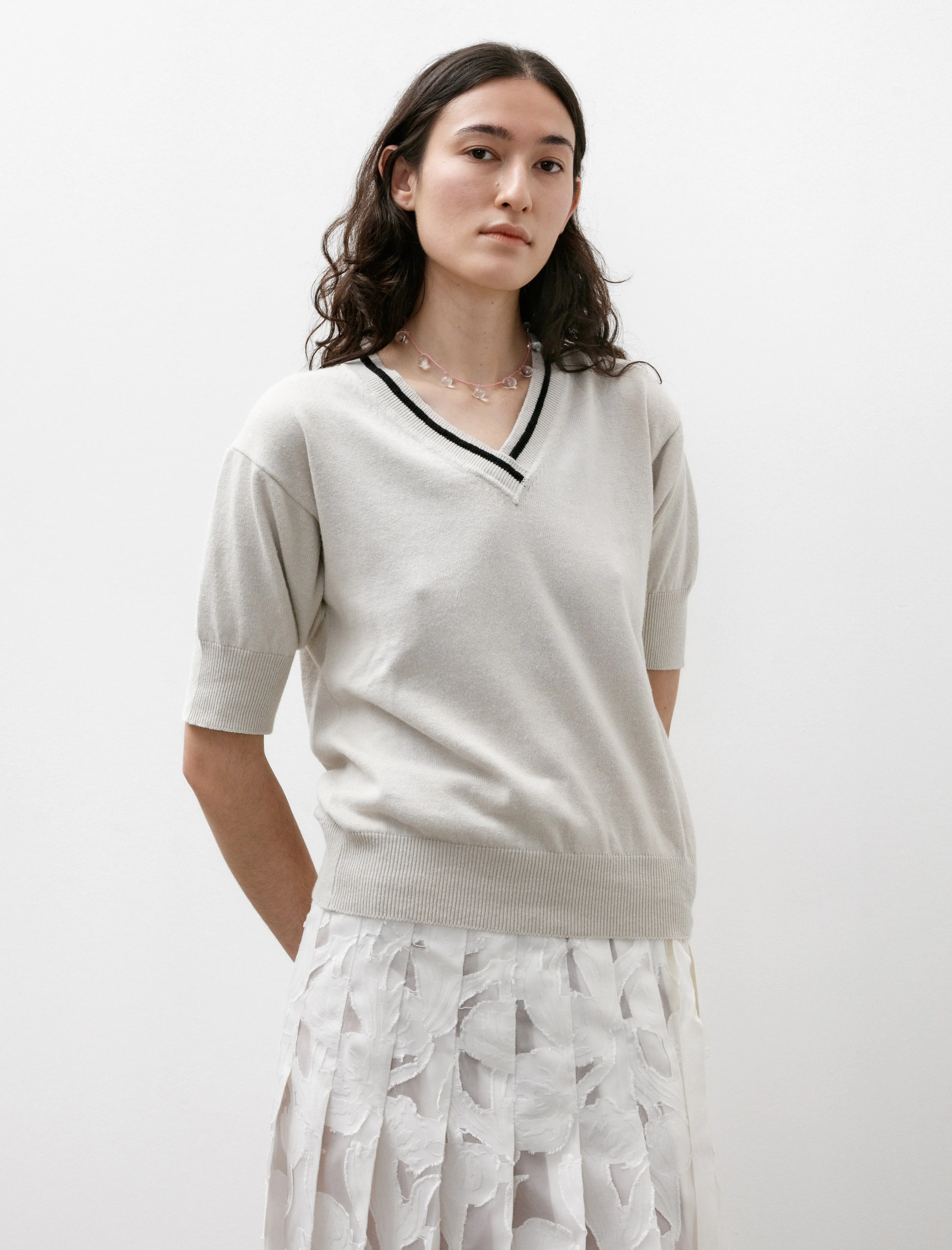 MHL Tipped V Neck T-Shirt Cotton Hemp Chalk Lightweight insulation