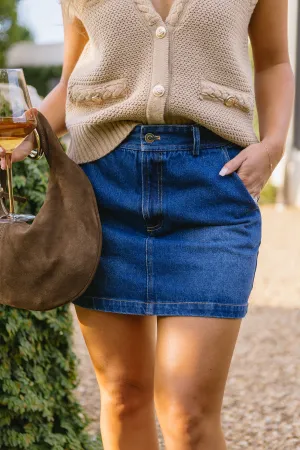 Ultra Comfort Outfit Moodboard Cityscape Skirt