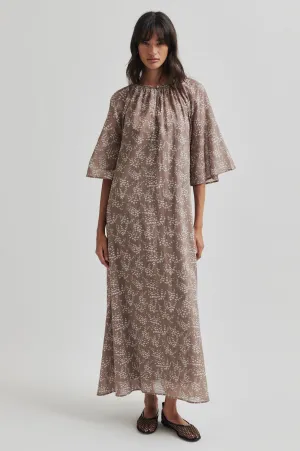 Sierra Dress Sleek Style Clear Tone