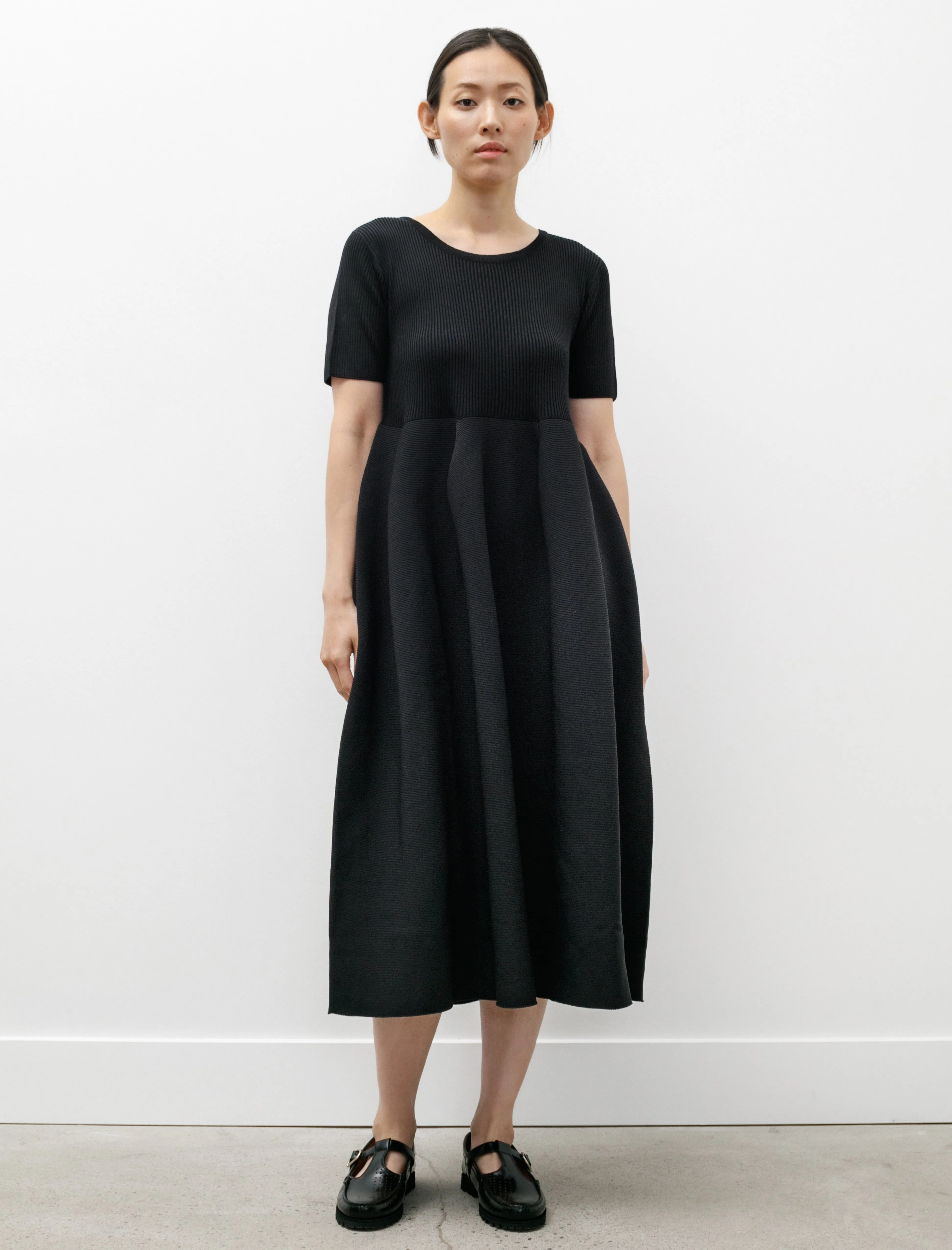 Simple Fashion Pottery Cupro Short Sleeve Dress Black