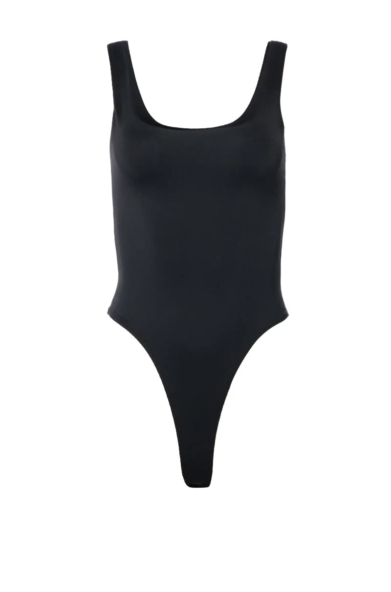 PAXTON MARI SCOOP NECK SLEEVELESS BODYSUIT IN BLACK Athletic Core Stabilizer