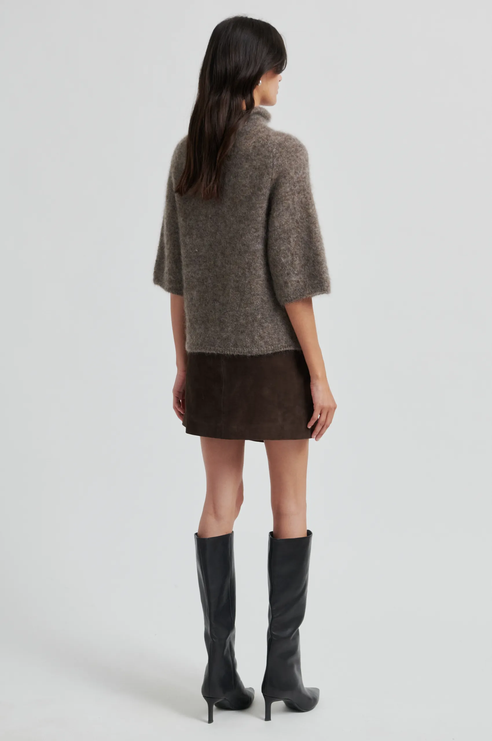 Noormie Suede Mini Skirt Breathable Stretch Fabric