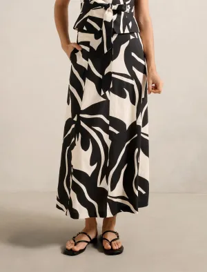 Darcy Printed Seamed Skirt Ventilated Back Panels WrinkleResistant Finish