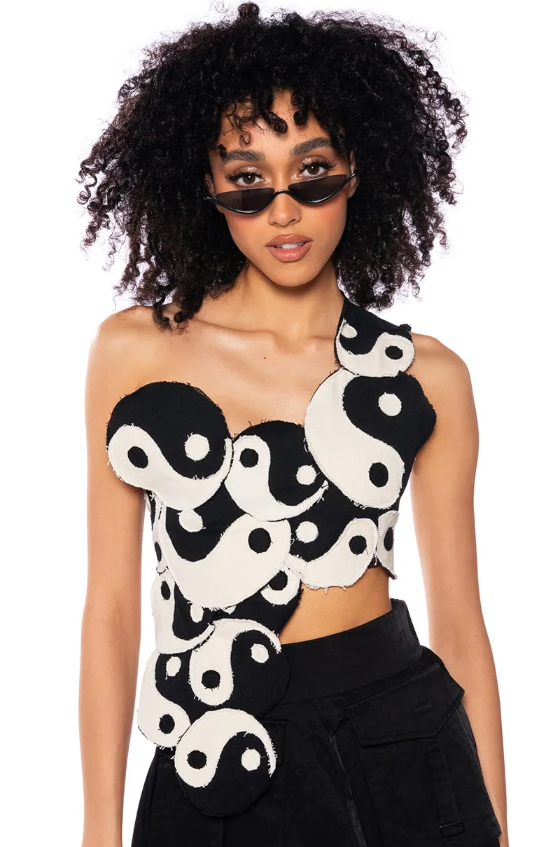 BE BALANCED CROP TOP High Strength Thread