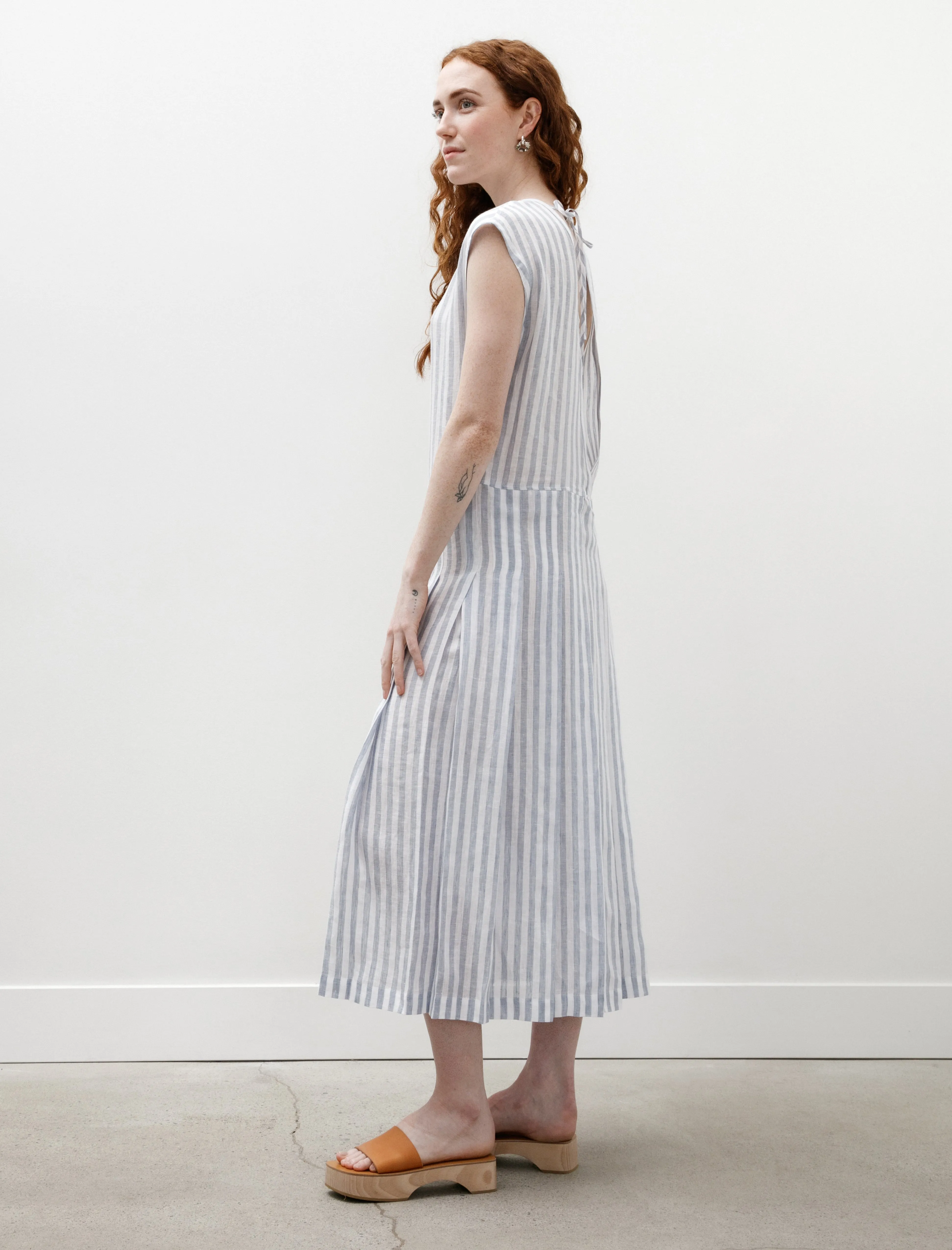 All-Day Fit Tennis Dress Striped Light Blue Linen