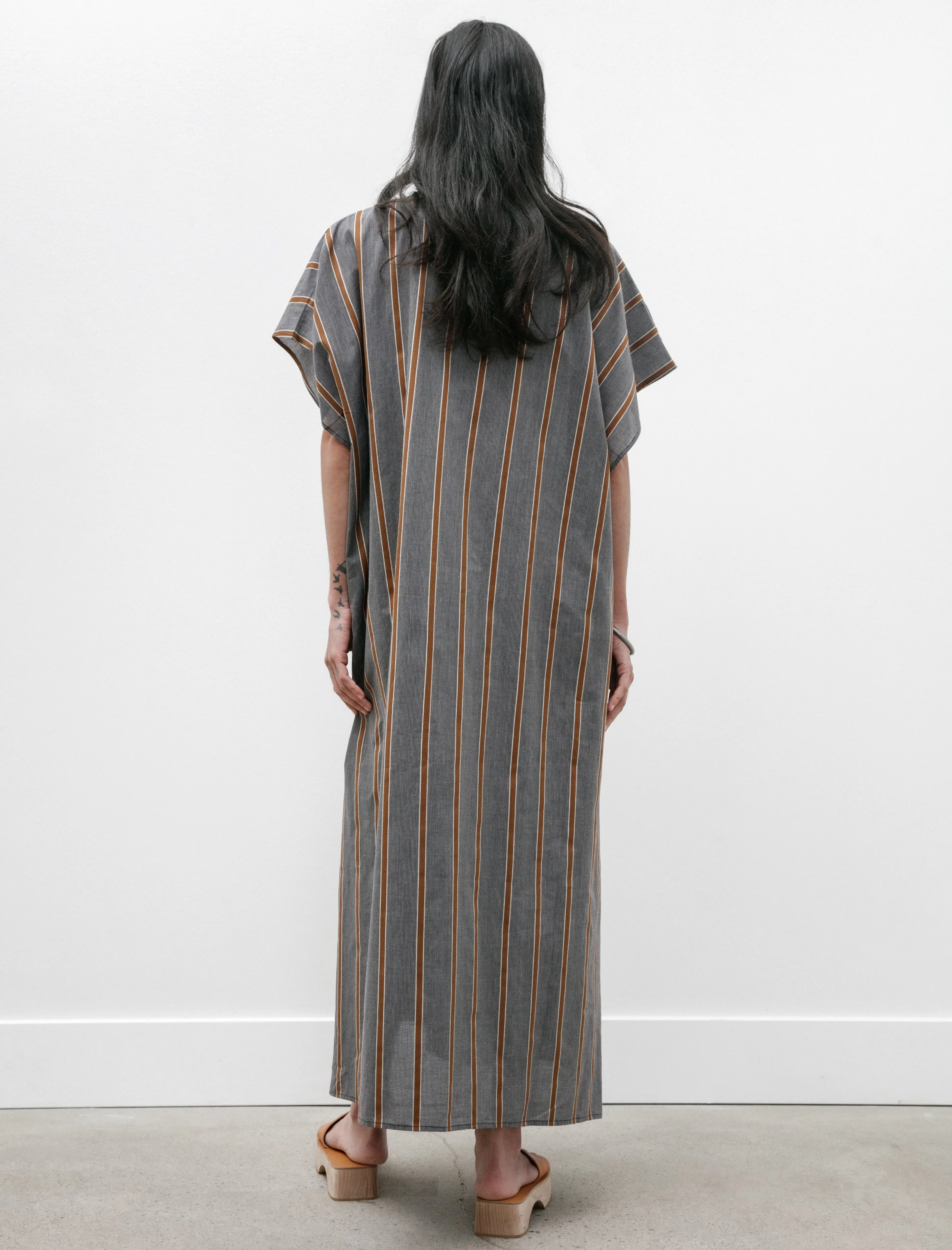 MoistureManagement Technology Caftan Light Cotton Striped Black and Noisette