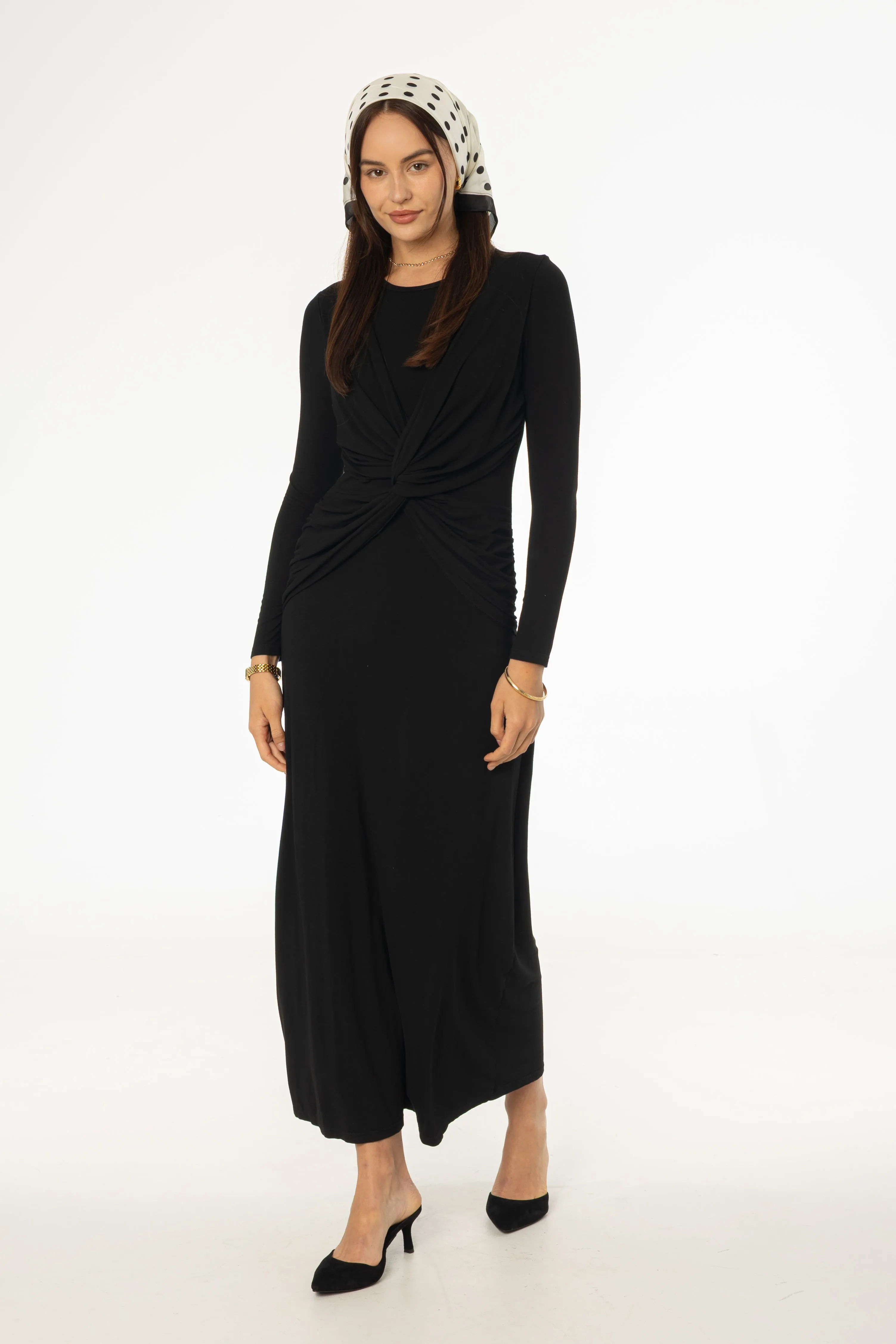 Thick Glow Comfortable Layer Black Knot Crossover Maxi Dress