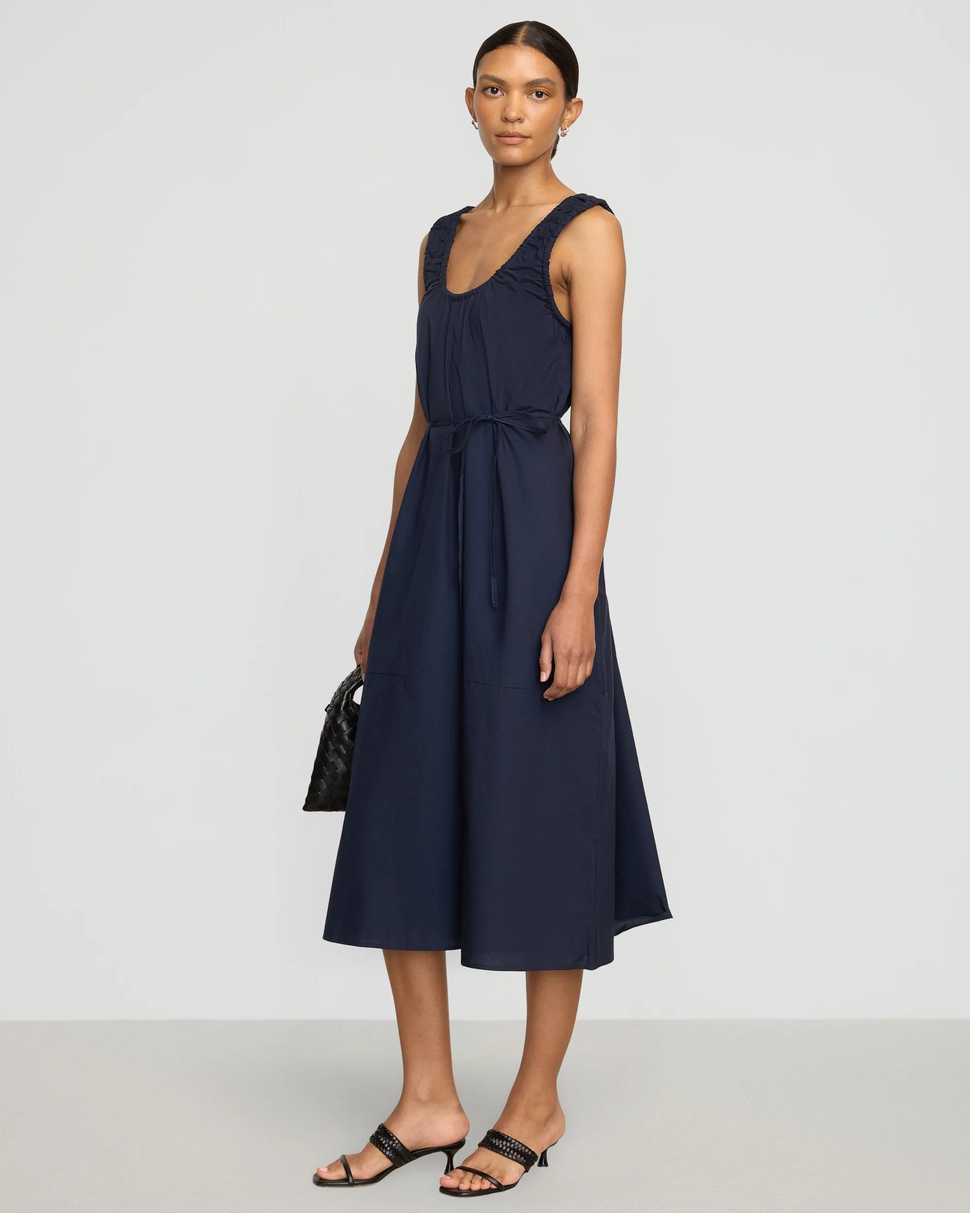 Model Glow Drive Core Midori Organic Cotton U-Neck Dress