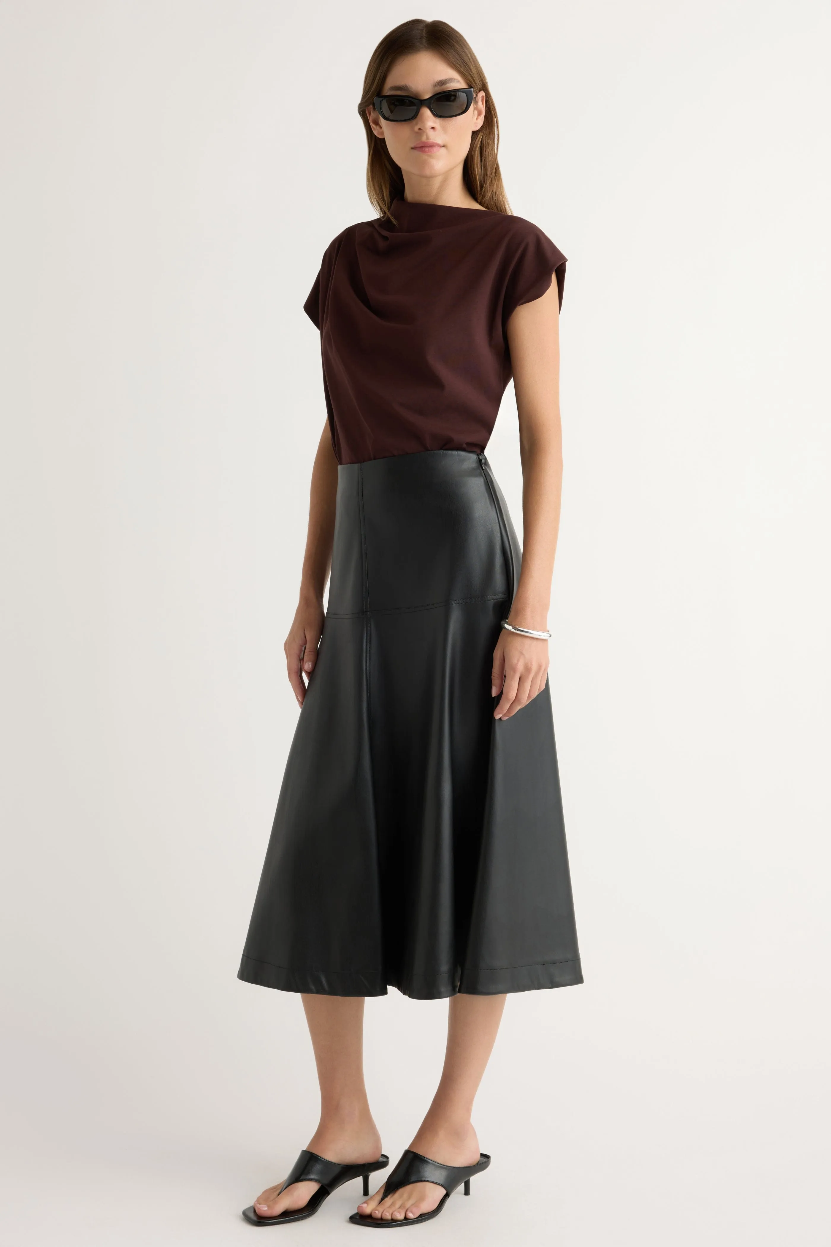 Kenny Asymmetric-Neck Tee Natural Fiber Blend