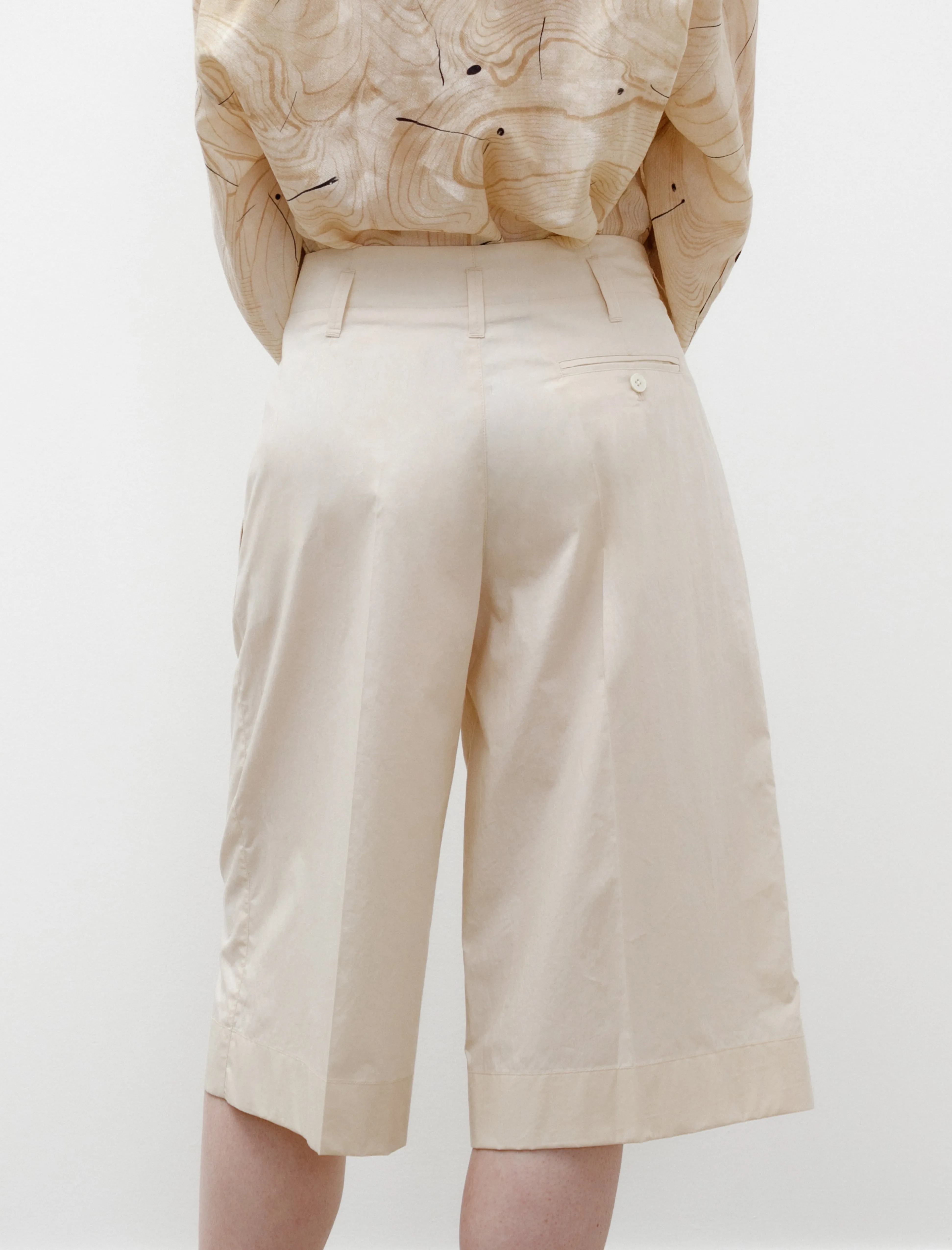 Large Pleated Shorts Cream Versatile Shorts