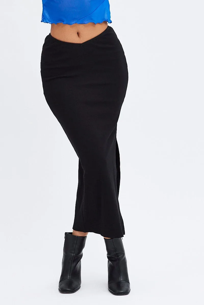 Photoshoot Ready Summer Outfit Black Maxi Skirt V Detail