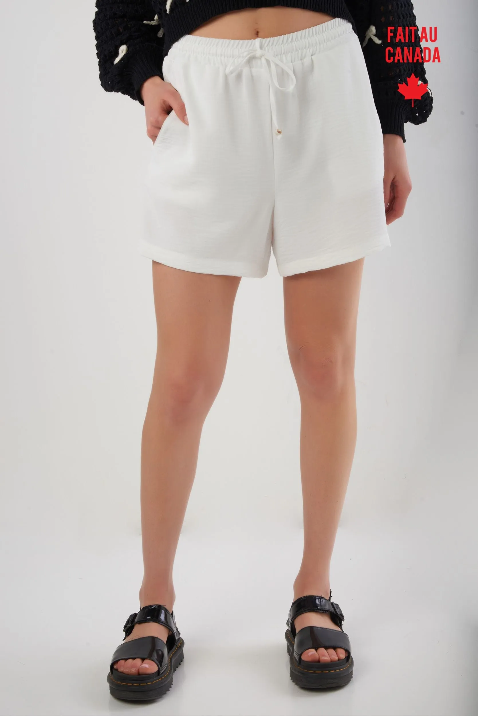 rhinestone accents Short ?? enfiler - FILIA - (R-B6)