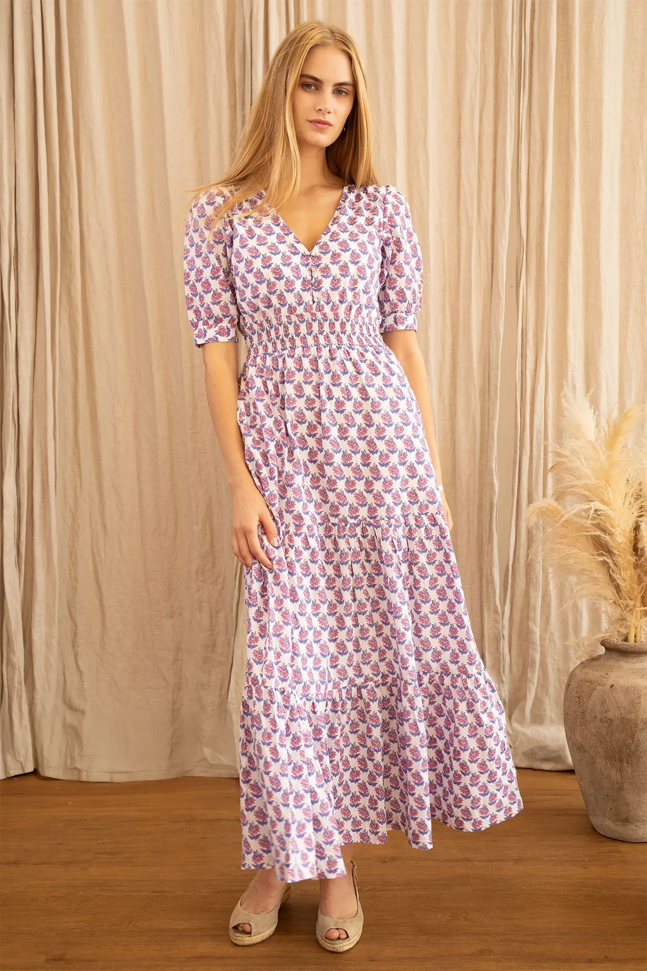 Billie Short Sleeve Organic Cotton Dress | Lily Flower White/Grey/Pink The long length of this dress provides ample coverage while remaining stylish Wave Crest