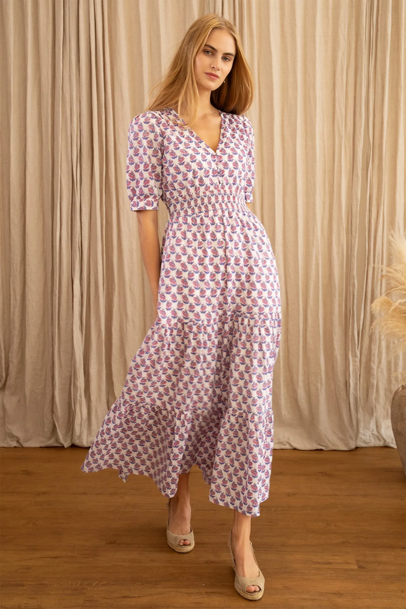 Canvas Soft Autumn Tone Billie Short Sleeve Organic Cotton Dress | Lily Flower White/Grey/Pink