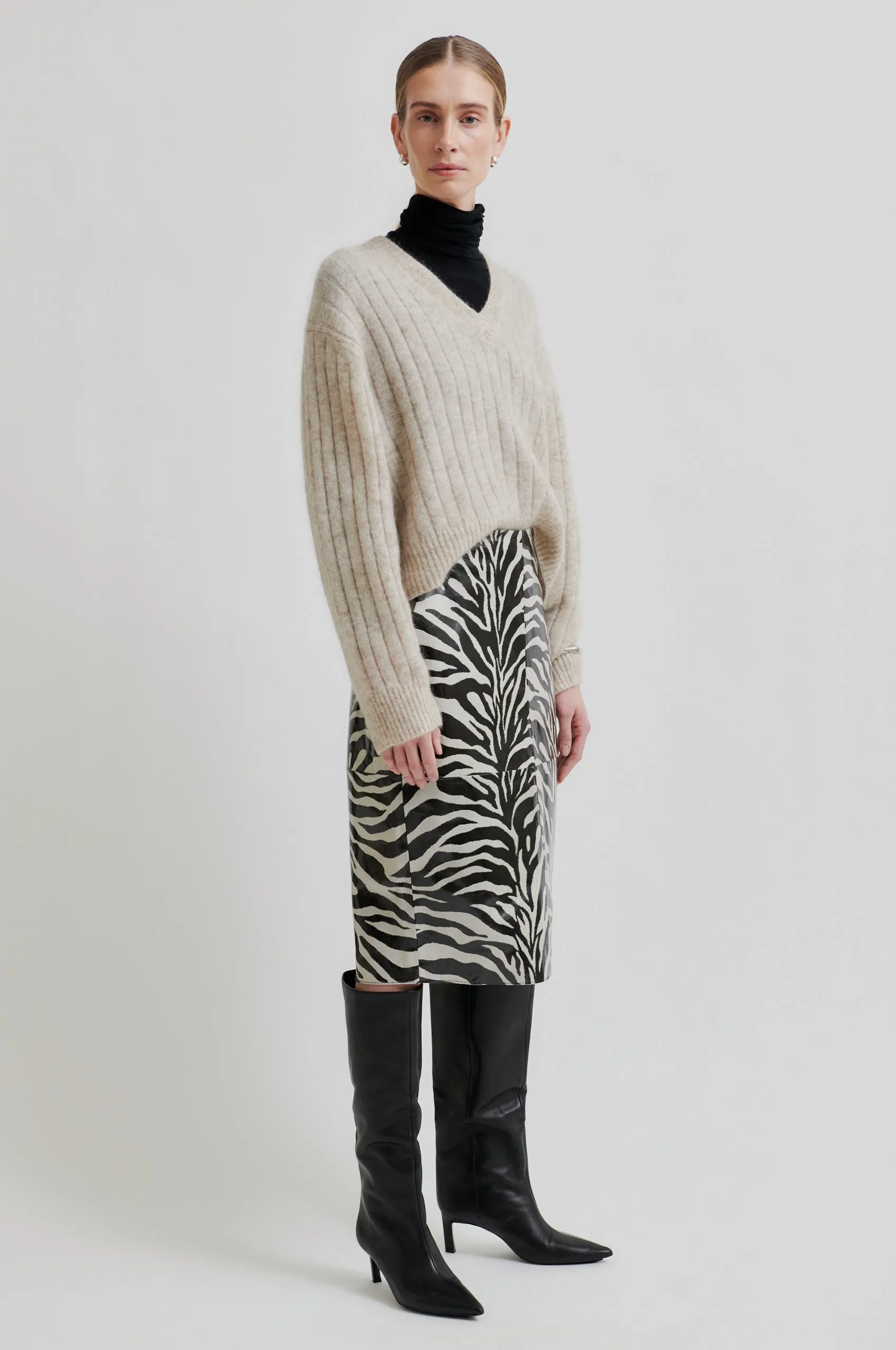 Elegant Coat Seba Leather Skirt
