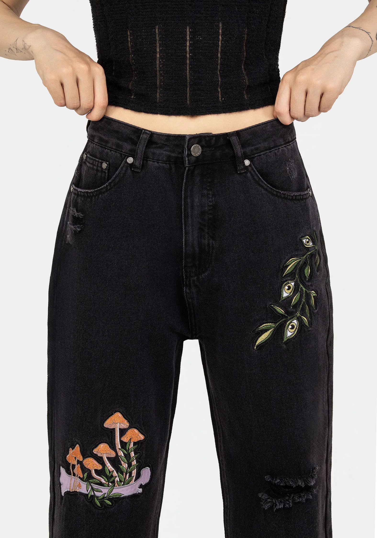 Active Friendly Swamplife Frog Embroidered Distressed Mom Jeans