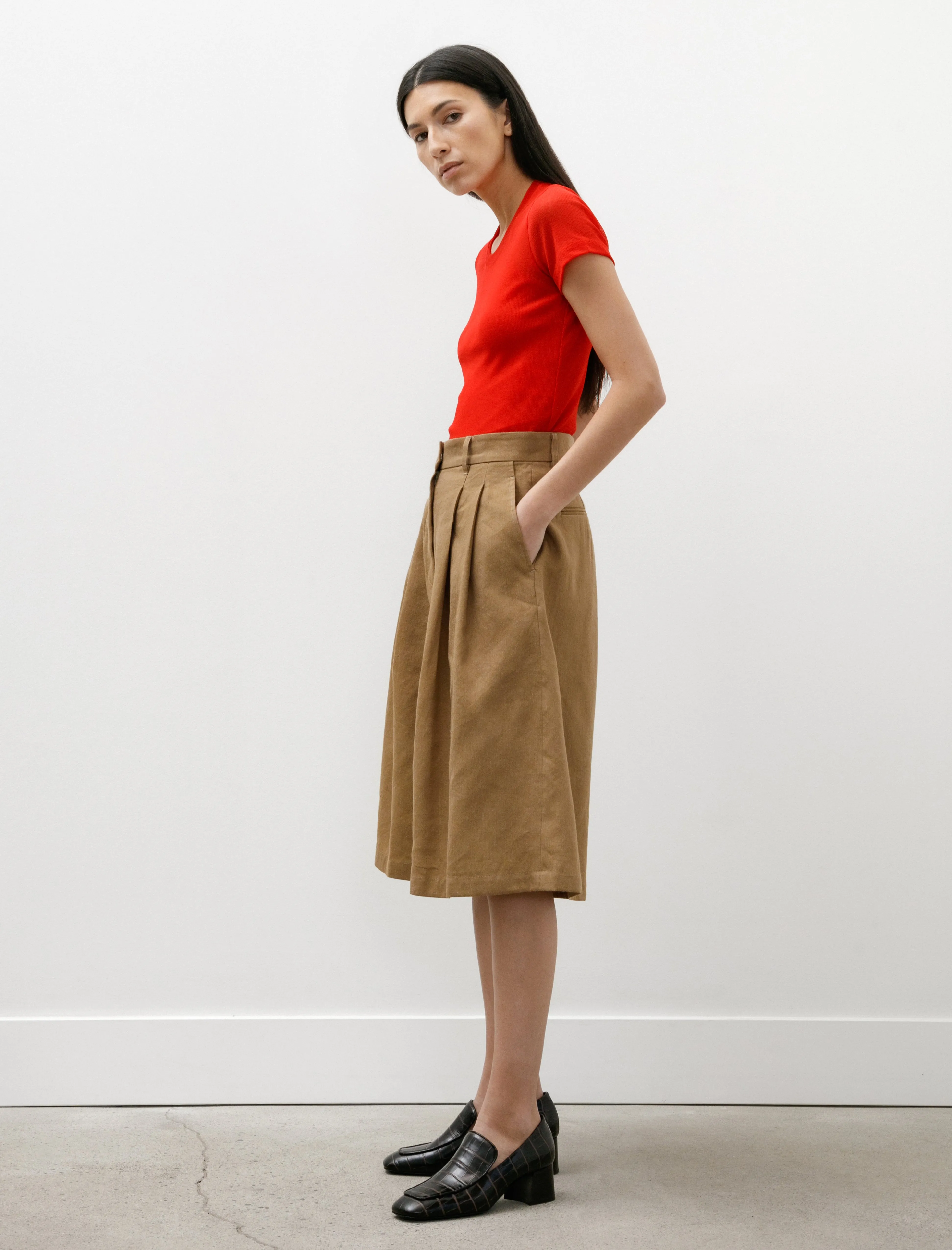 Moisture Wicking Material Wool Linen Half Pants Beige