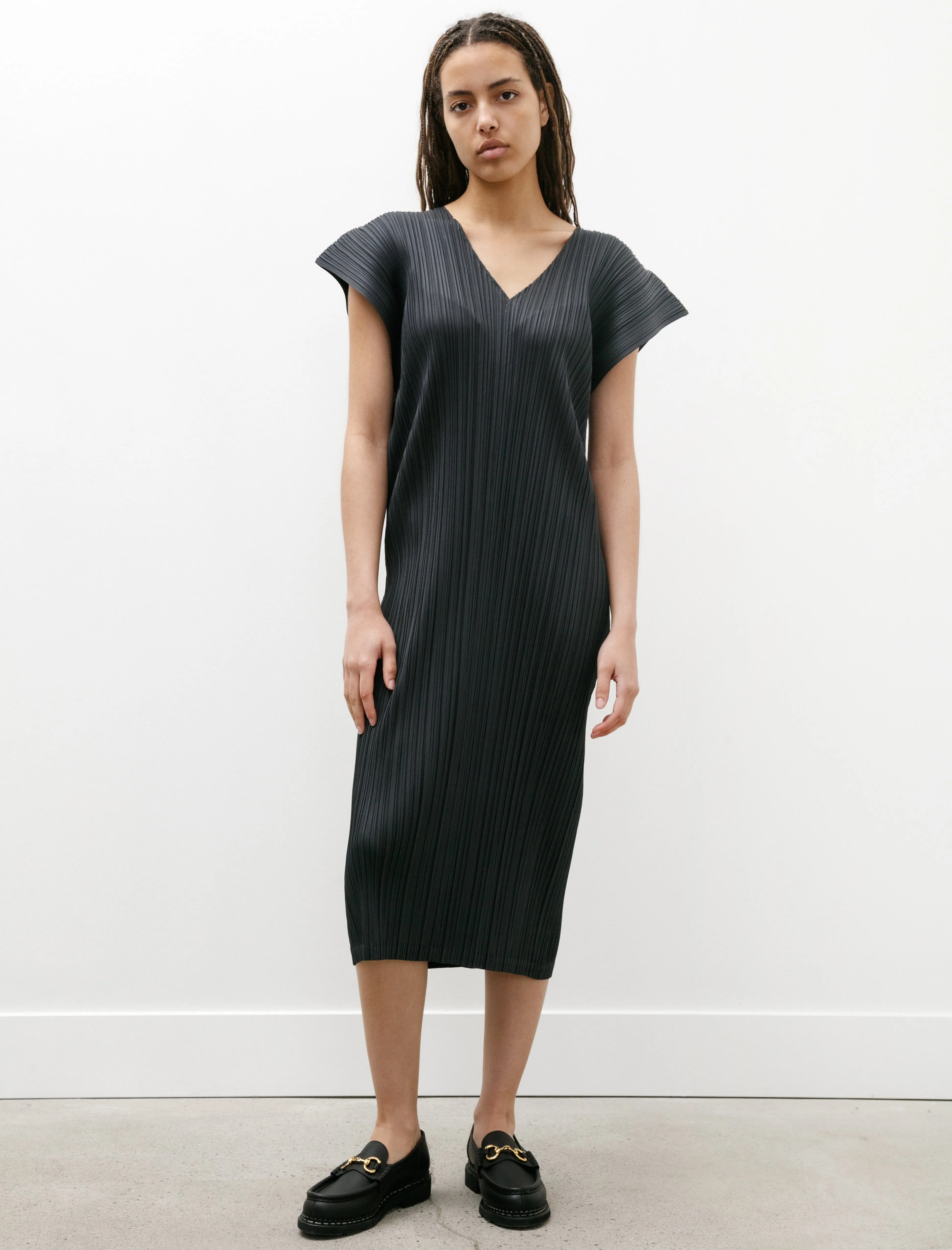 V Back Short Sleeve Dress Charcoal Reflective details