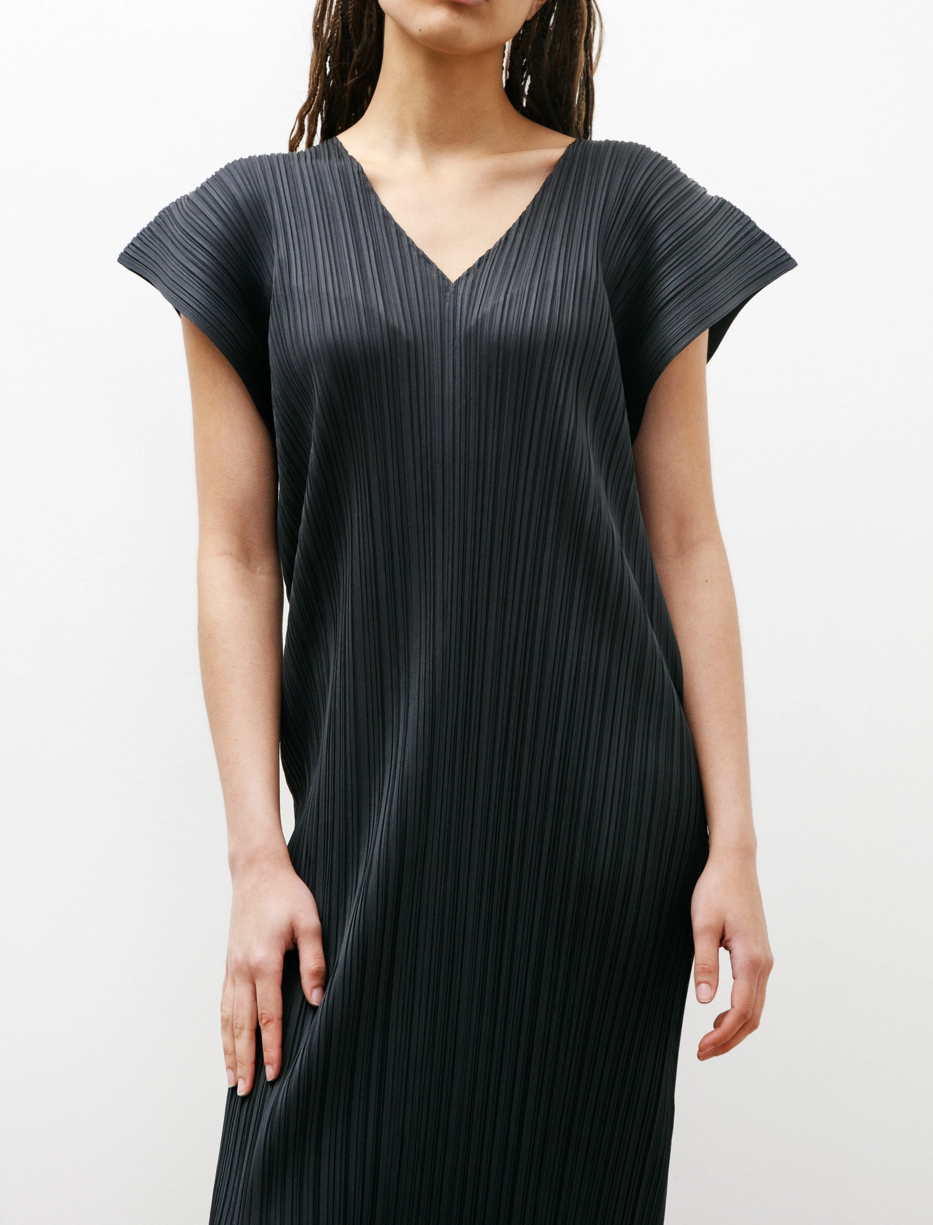 Classic Design V Back Short Sleeve Dress Charcoal