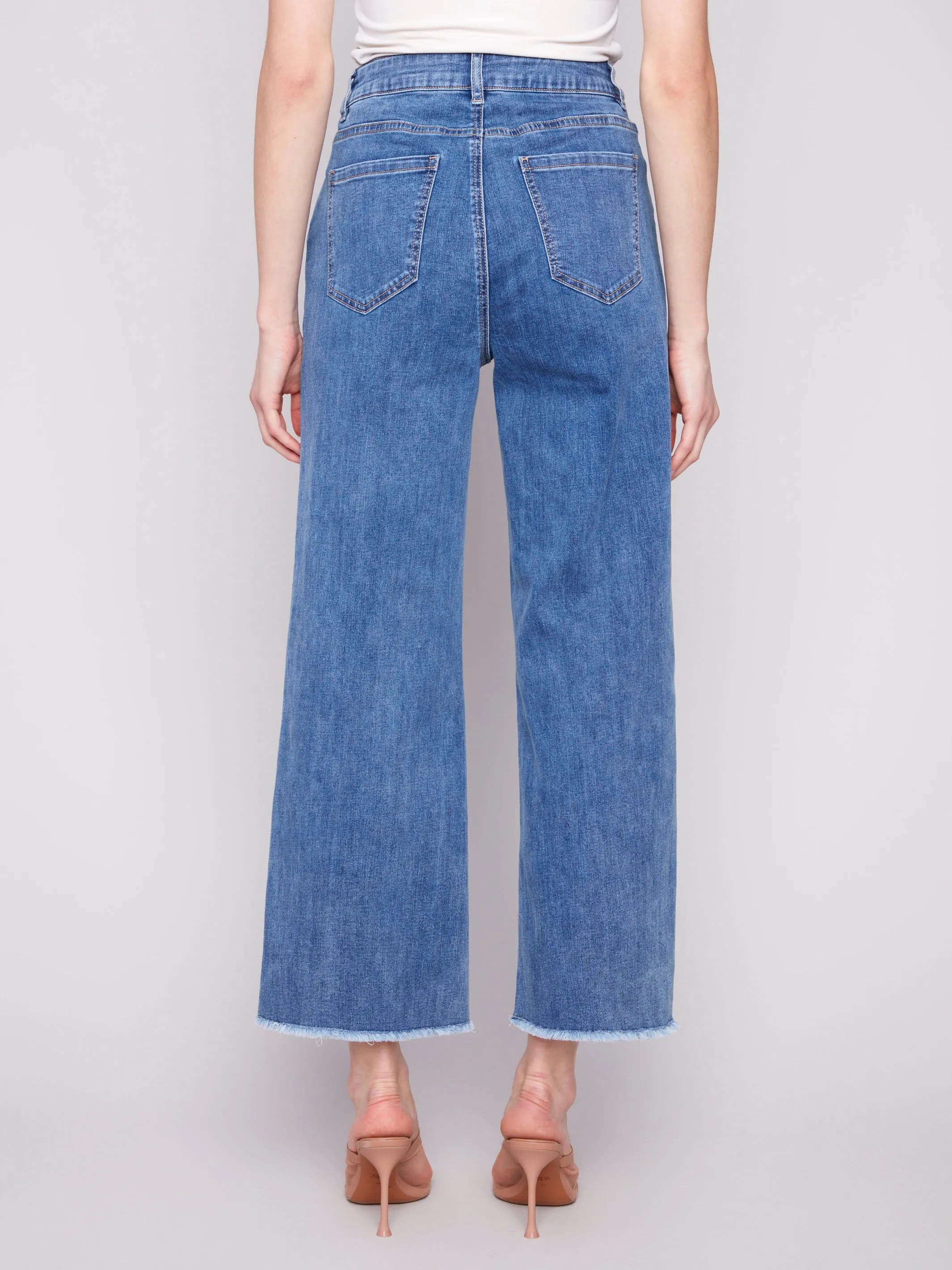 High Quality Bold Look Summer Vibes Outfit Mood Wide Leg Jeans with Floral Embroidered Hem - Medium Blue