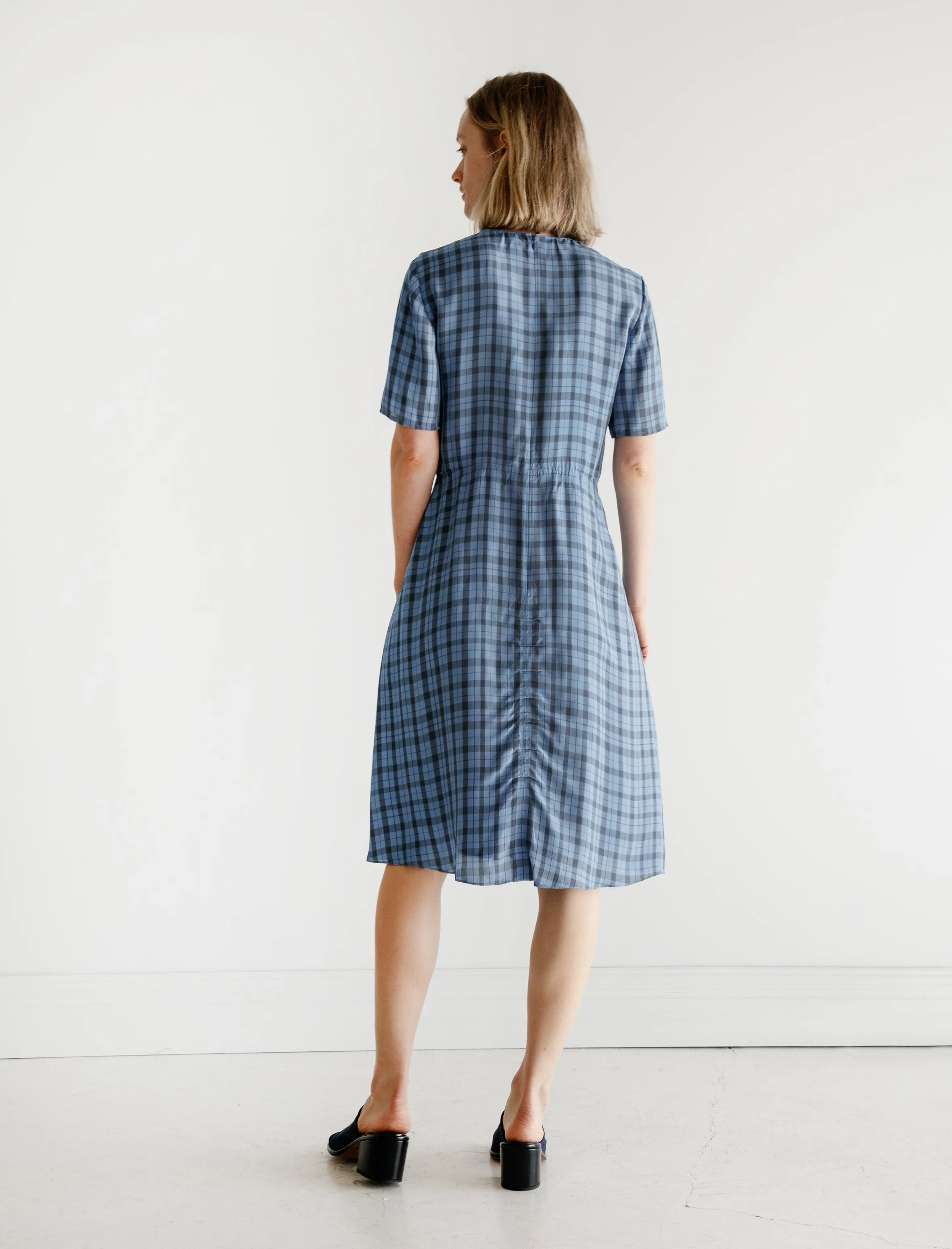 Debby Liquid Check Indigo/Palace Blue Everyday Style