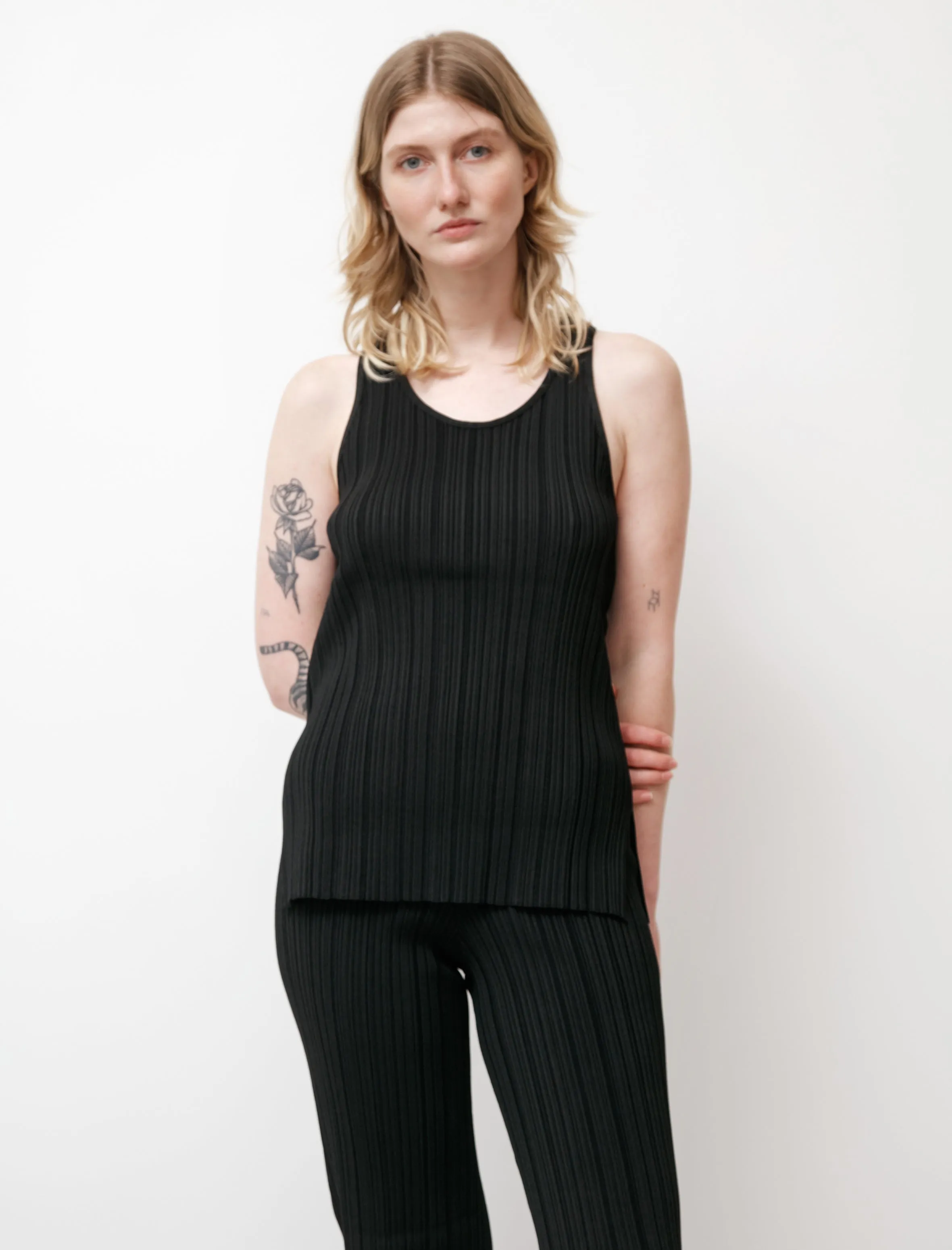 Saga Fit Rib Knit Tank Top Black