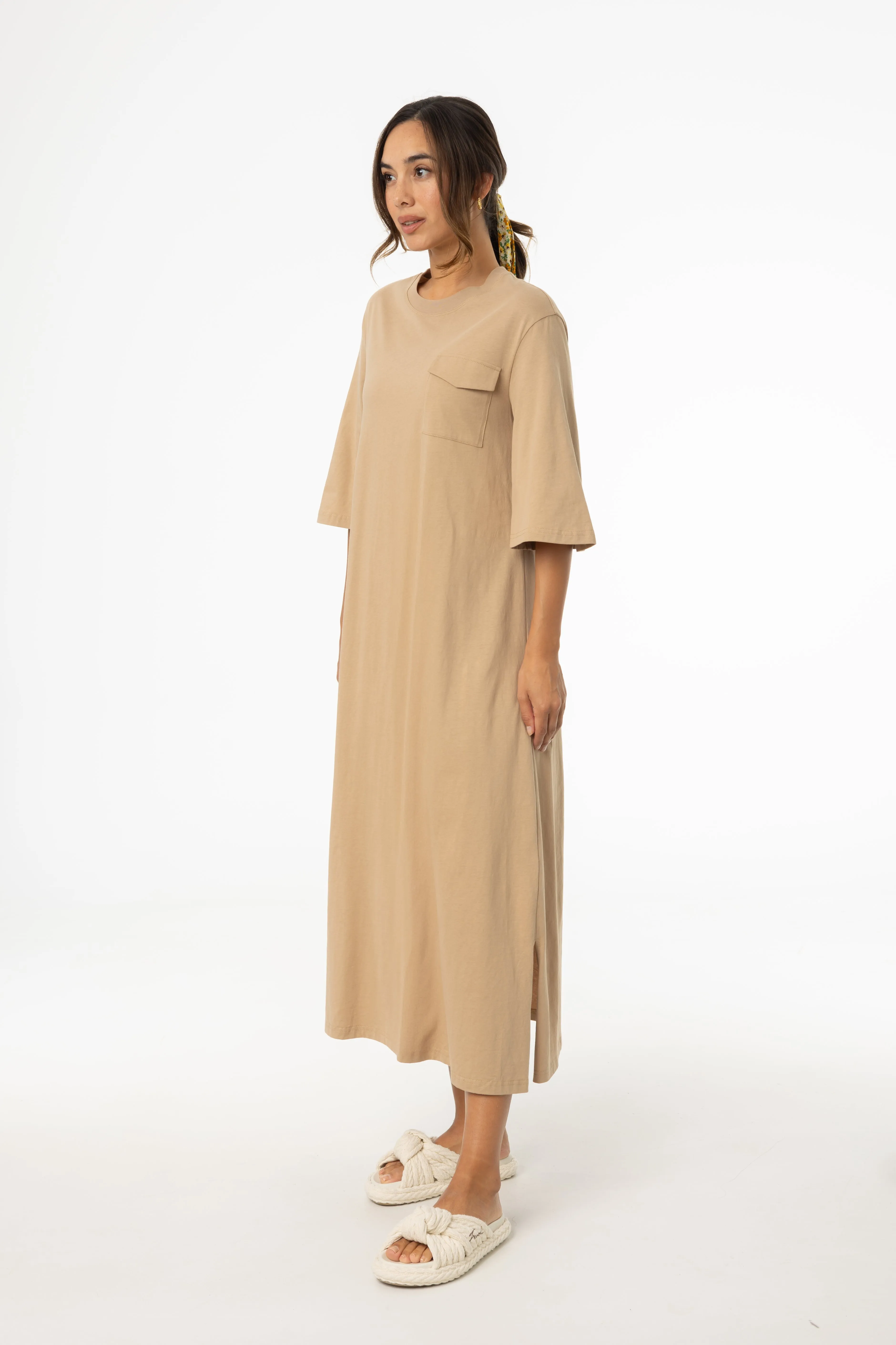 Reflective details Tan Pocket Tee Shirt Maxi Dress
