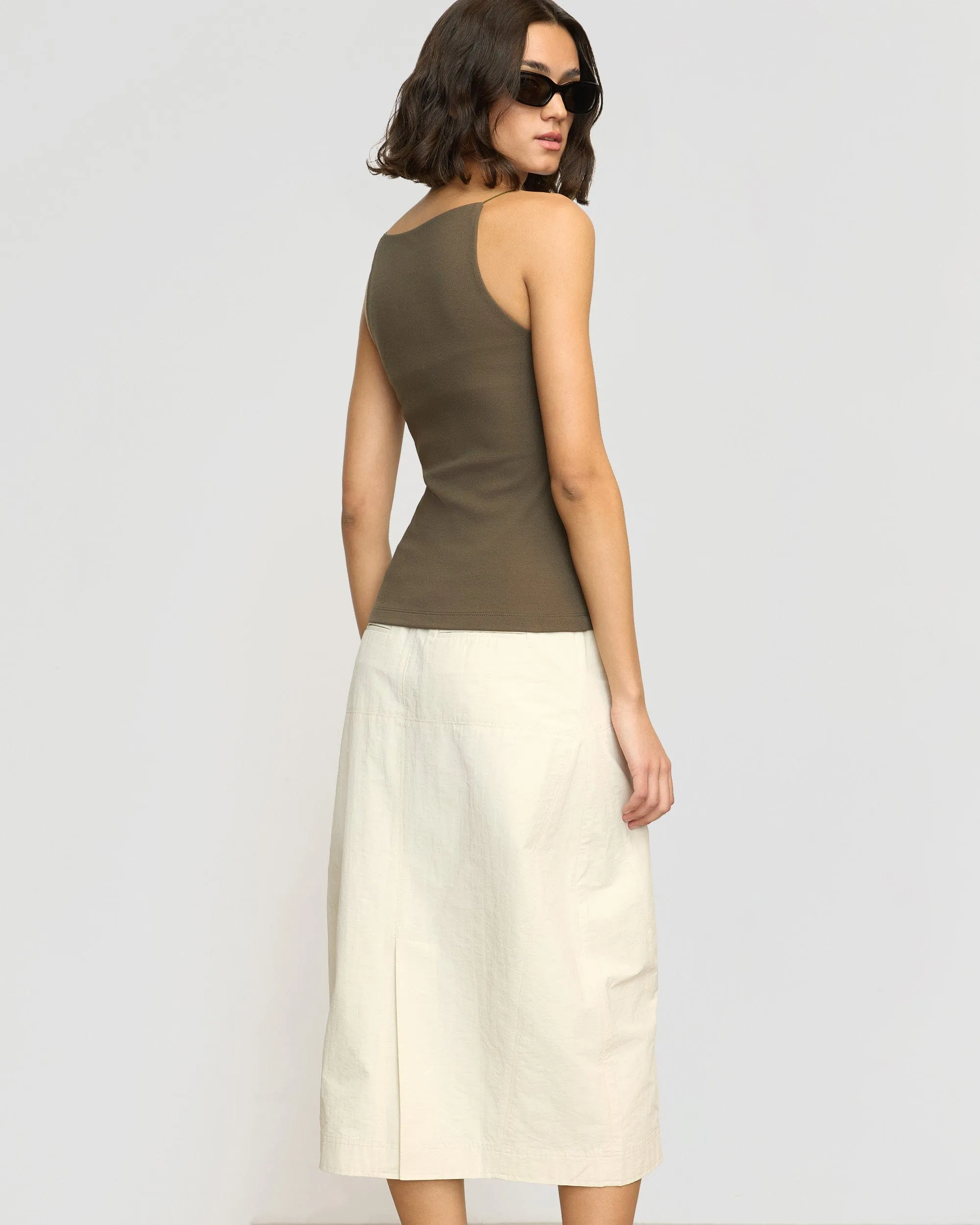 Jarmaine Back-Slit Barrel Skirt Luxury Finish