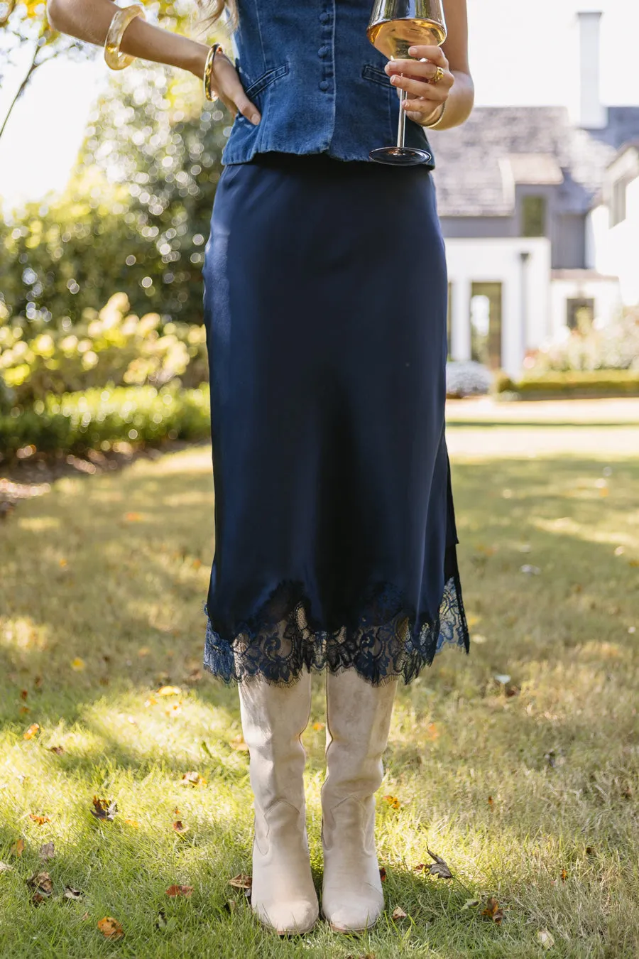 Sleek Outfit Storyline Skirt