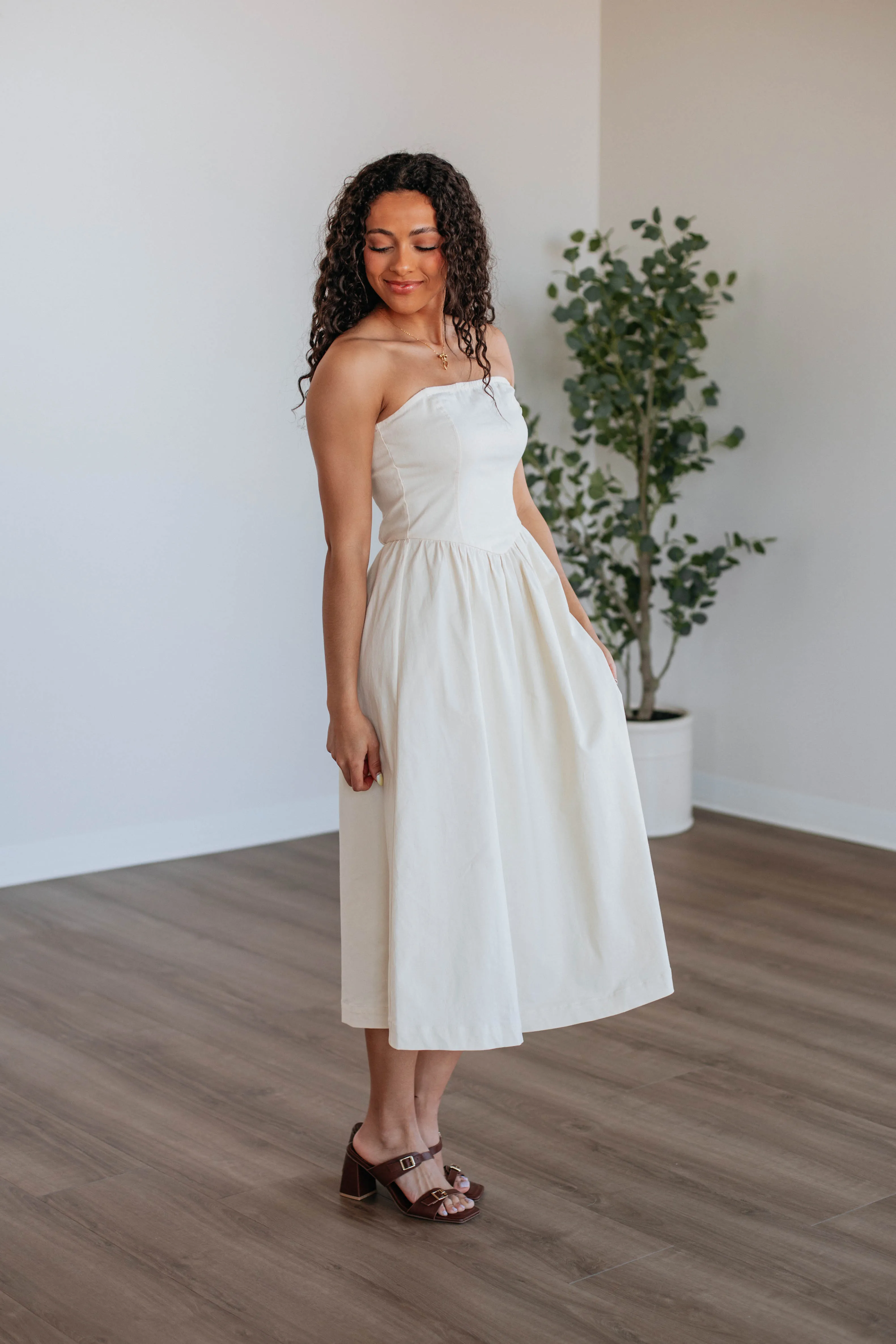 Novelle Dress Versatile midi for travel