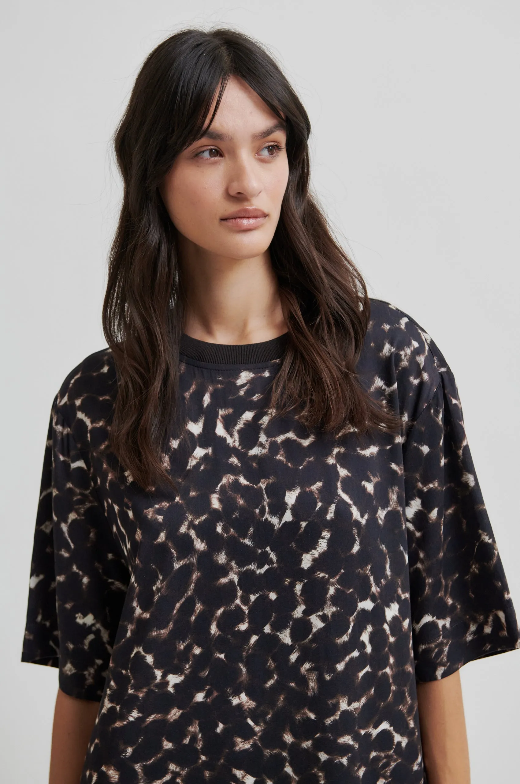 Savani Dress Icon Glow Street Edge