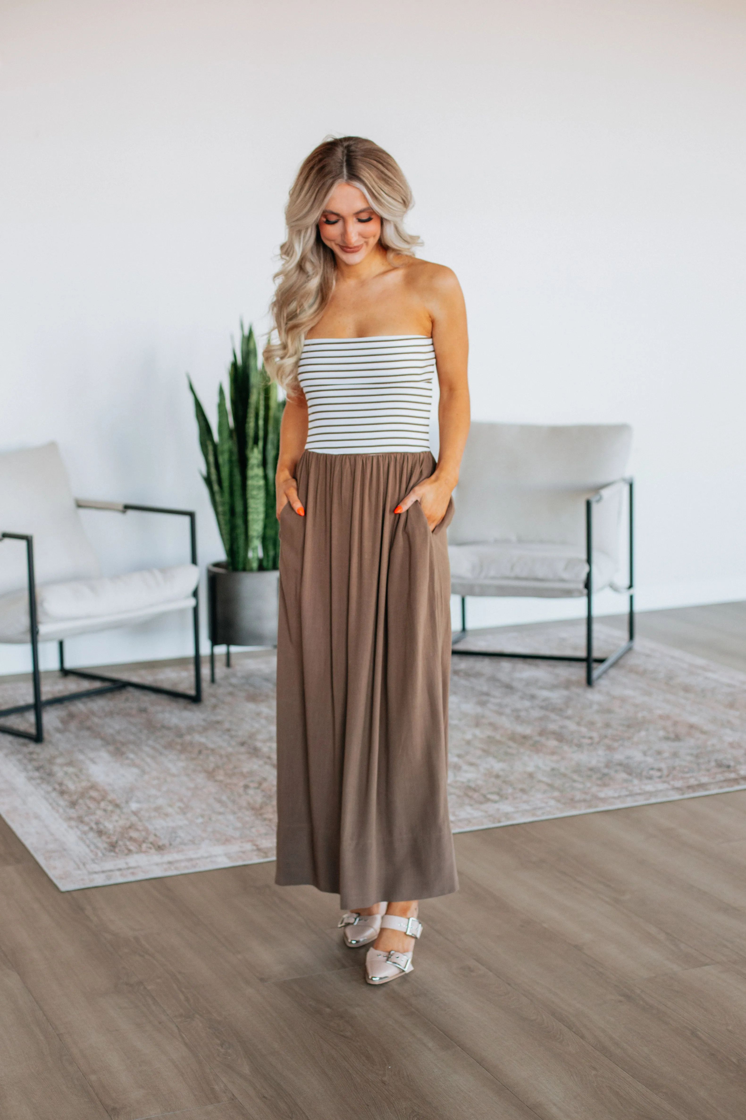 Minimalist Chic Fair trade Tatia Contrast Dress