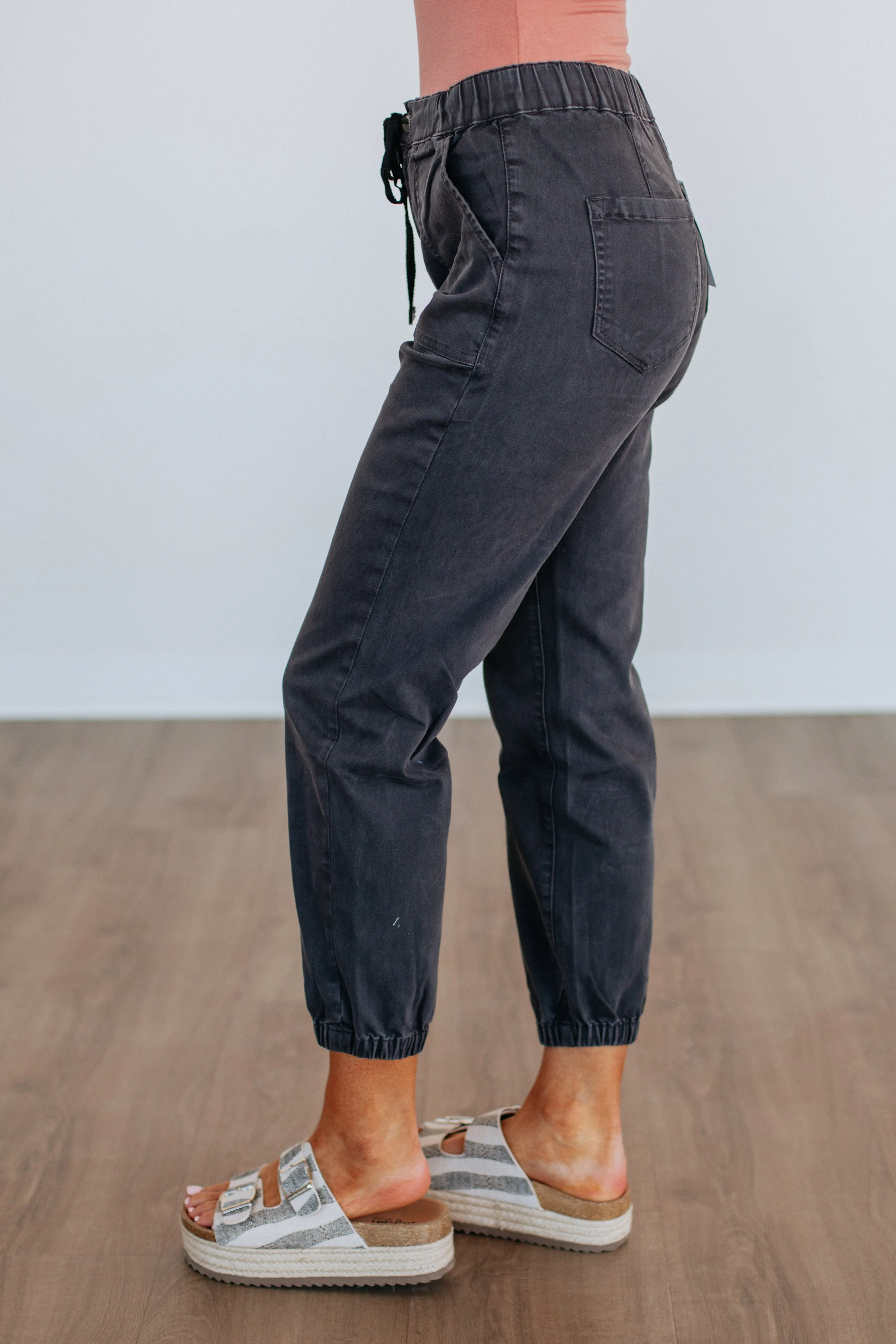 Magic Glow NonRestrictiveFit Drea Mica Joggers - Vintage Black
